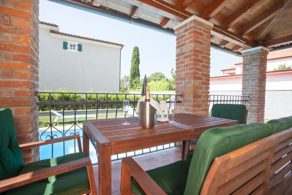 Villa Petra Пореч Экстерьер фото